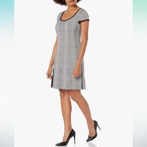 DKNY womens Short Sleeve Godet Knit Check Dress SZ 10